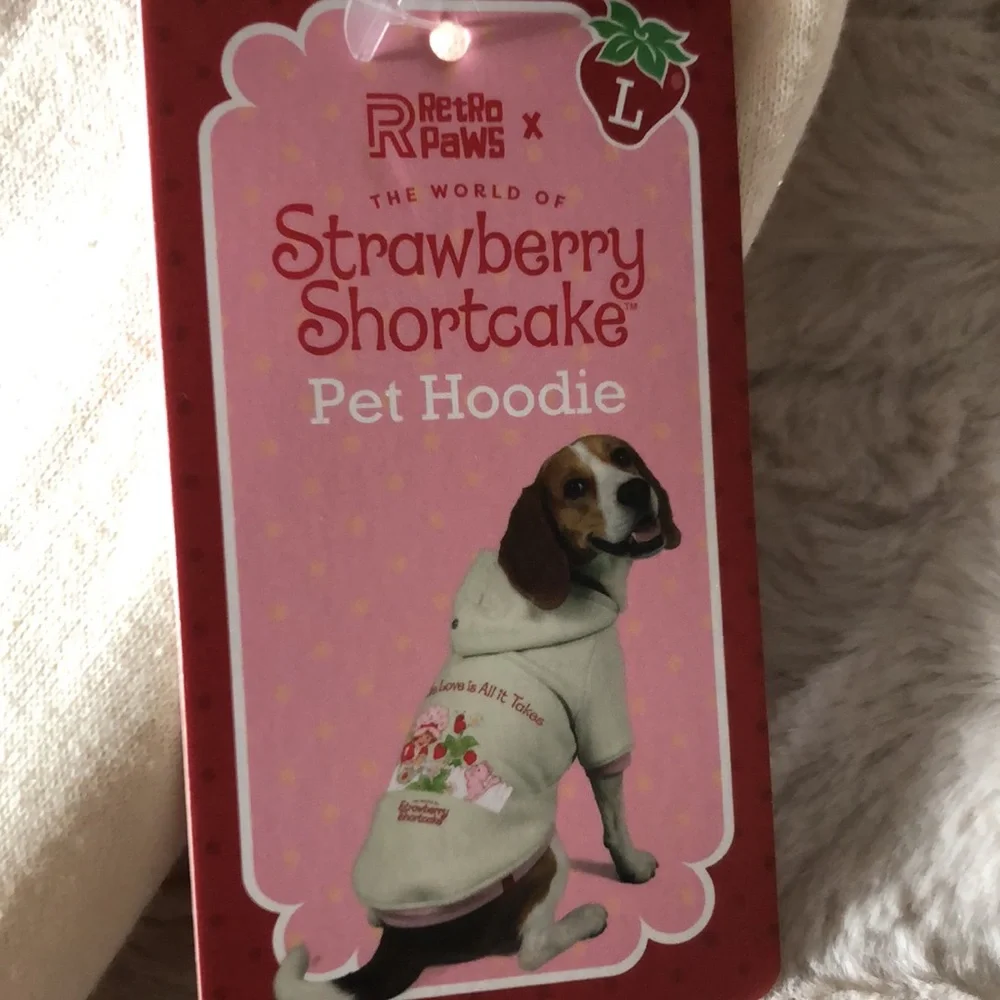 Strawberry Shortcake PET Hoodie SIZE L